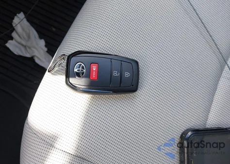 2024 Toyota Corolla Cross Le from USA, damaged, VIN 7MUBAABG7RV089653